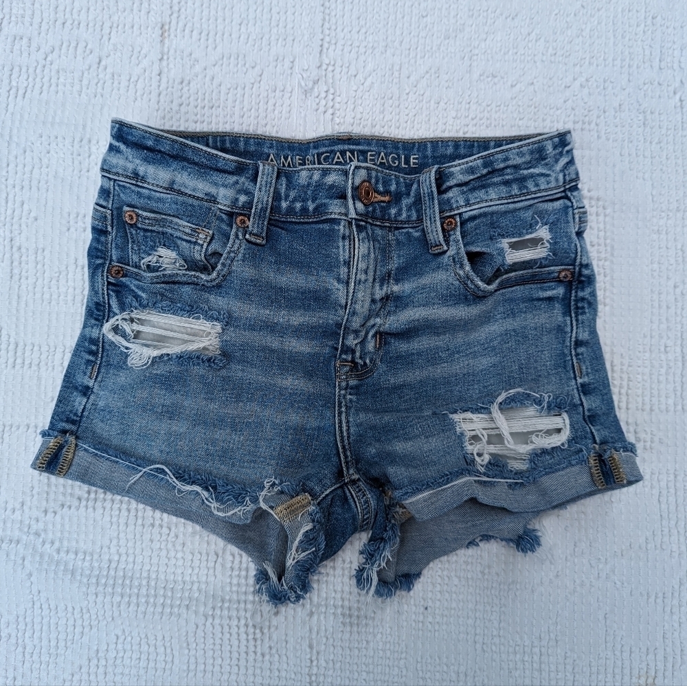 American Eagle║Hi-Rise Shortie Denim Shorts║Size 2